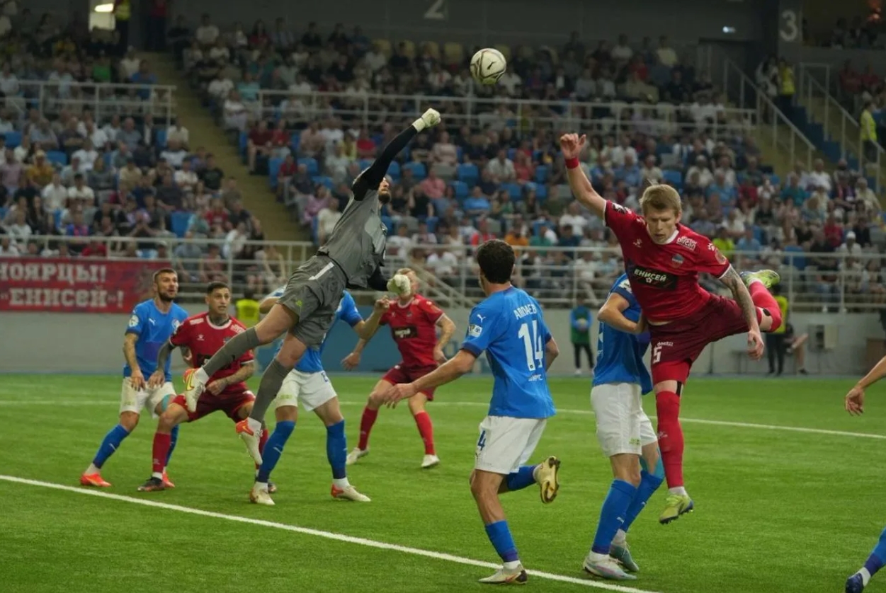 Manažeři, kteří udělali Bohemians silnější od Roddyho Collinse po Keitha Longa